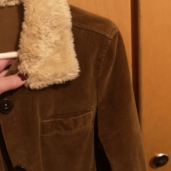 Retro corduroy jacket. - Picture 3 of 3